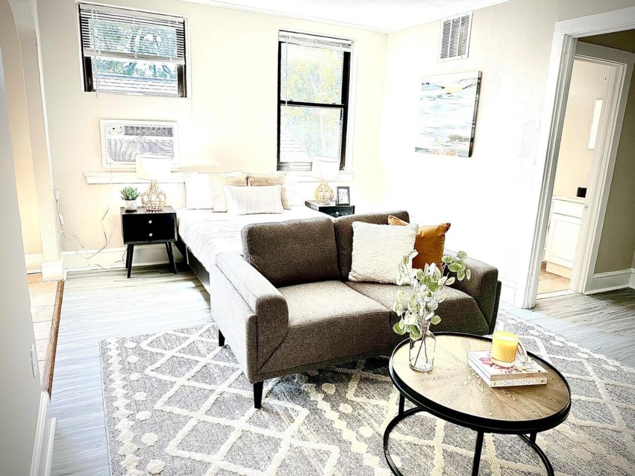Lennox B401 Peaceful & Perfect Apartment Philadelphia