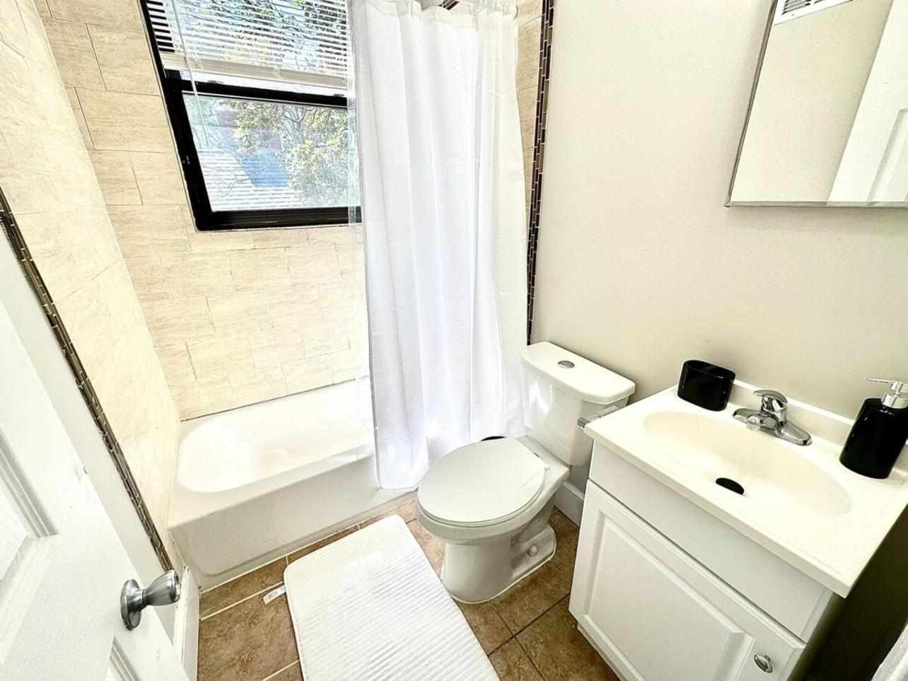 Lennox B401 Peaceful & Perfect Apartment Philadelphia