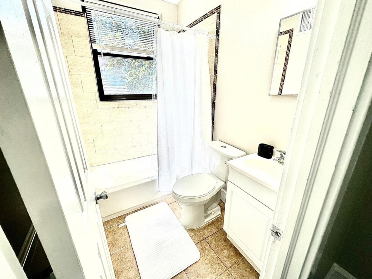 Lennox B401 Peaceful & Perfect Apartment
